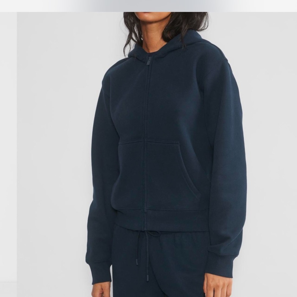 Aritzia navy set